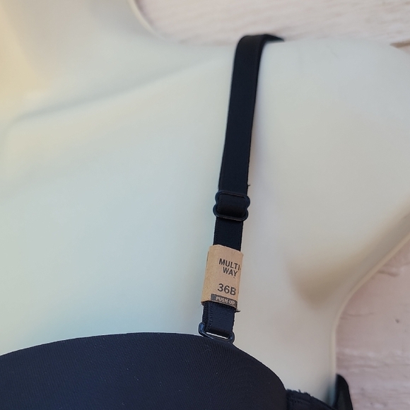 PINK Victoria's Secret Black Bra - Picture 4 of 14